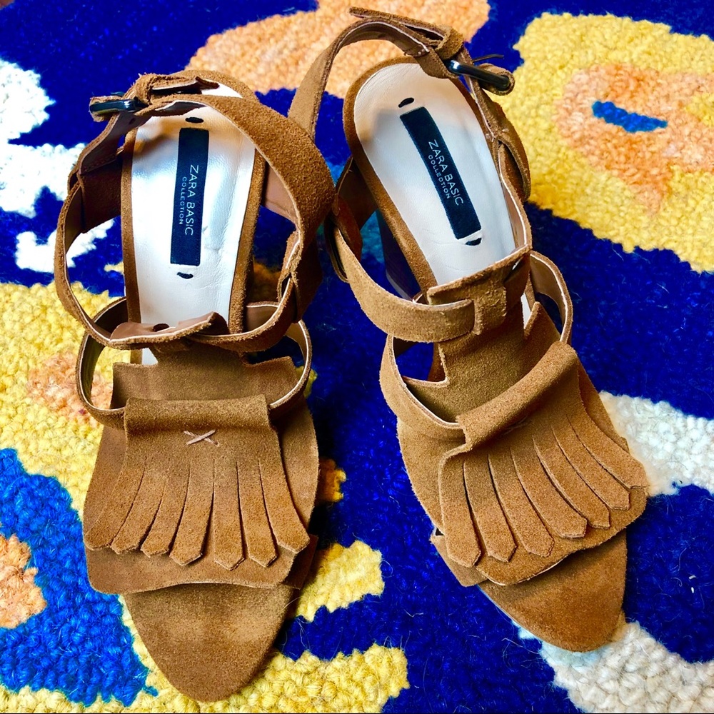 New Zara wedges in tan suede and tassels fringe